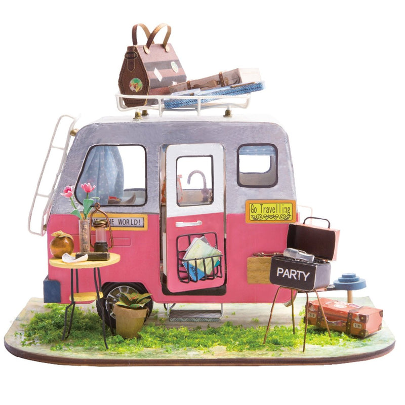 Happy Camper Diorama - At Play Toys